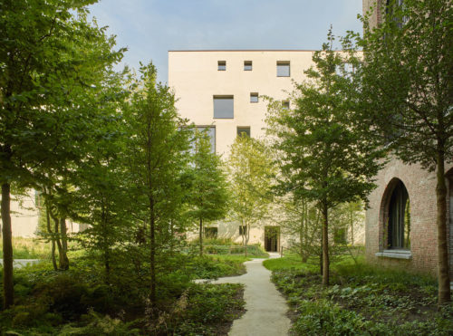 A view of meandering pathways and gardens at Kanaal